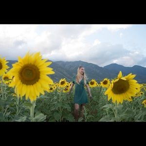 Meet your Posher, Ellisa